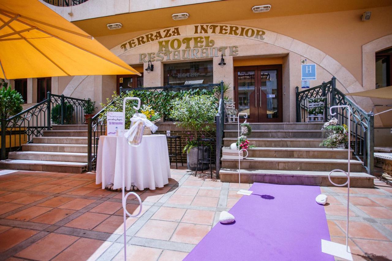 Hotel Avenida Beas de Segura Exterior photo